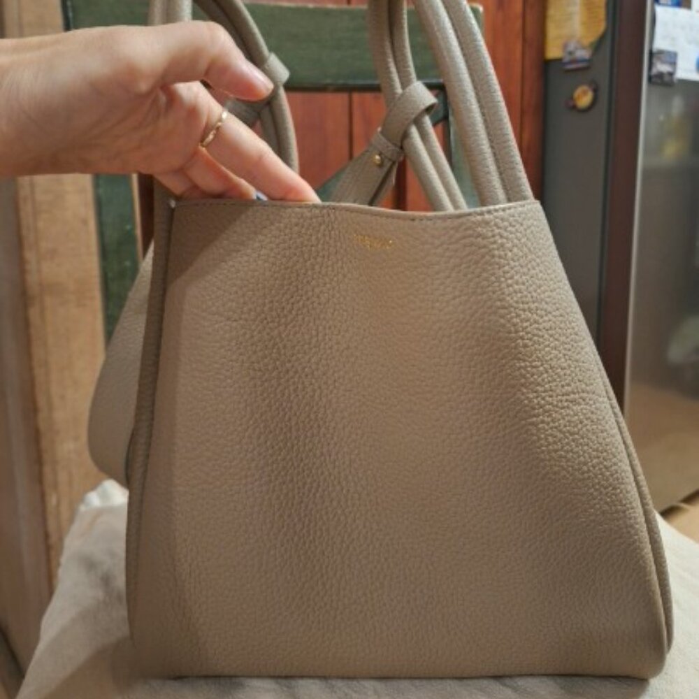 Songmont Medium/Large leather bucket bag, Taupe